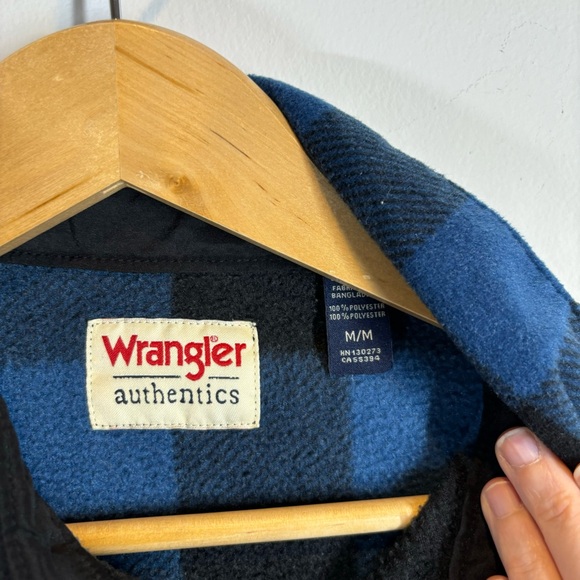 Wrangler Fleece Buffalo Check Plaid Button Down - Picture 2 of 5